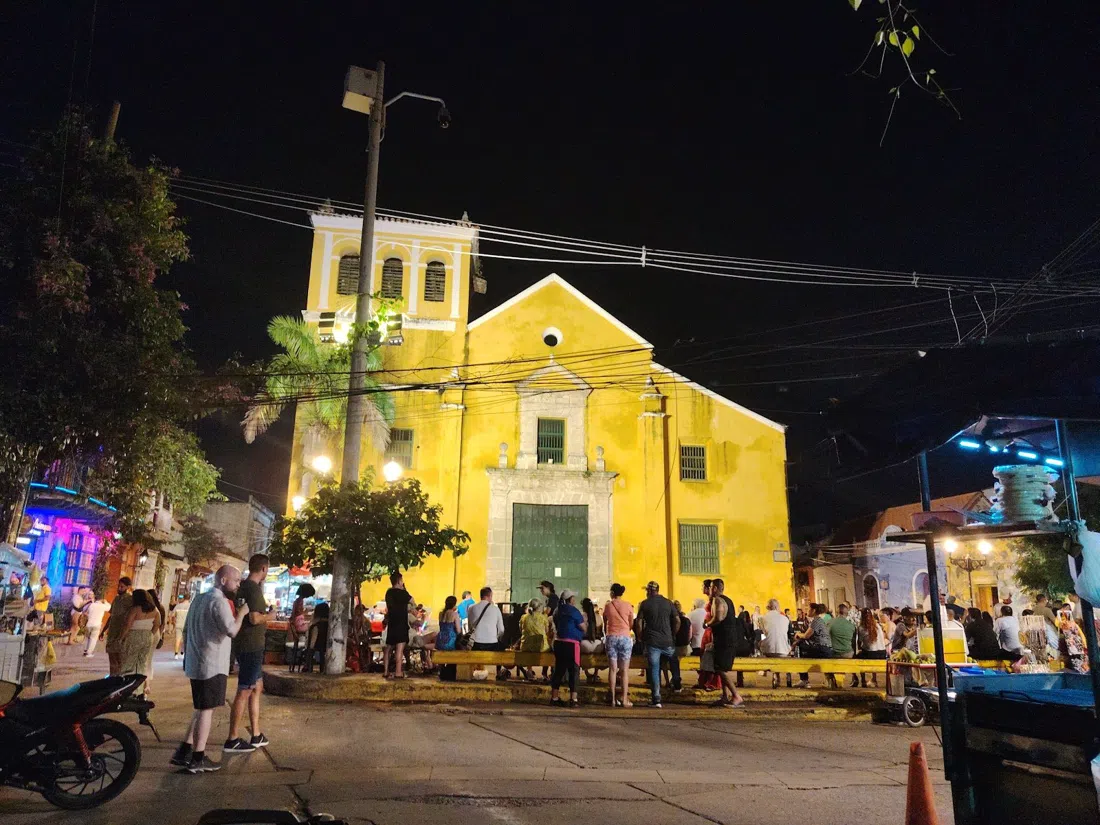 Plaza de la Trinidad (Getsemaní evening street-food square), Cartagena