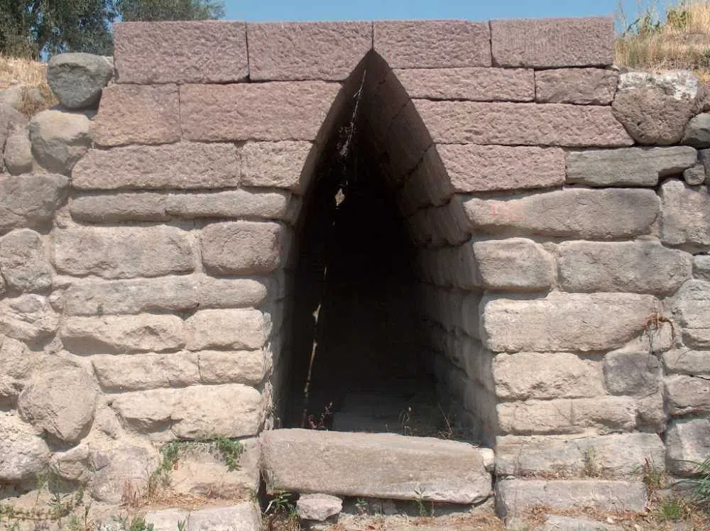 Bayraklı Höyük (Old Smyrna / Tepekule), Izmir
