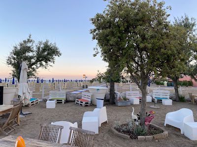Aurora Beach Club
