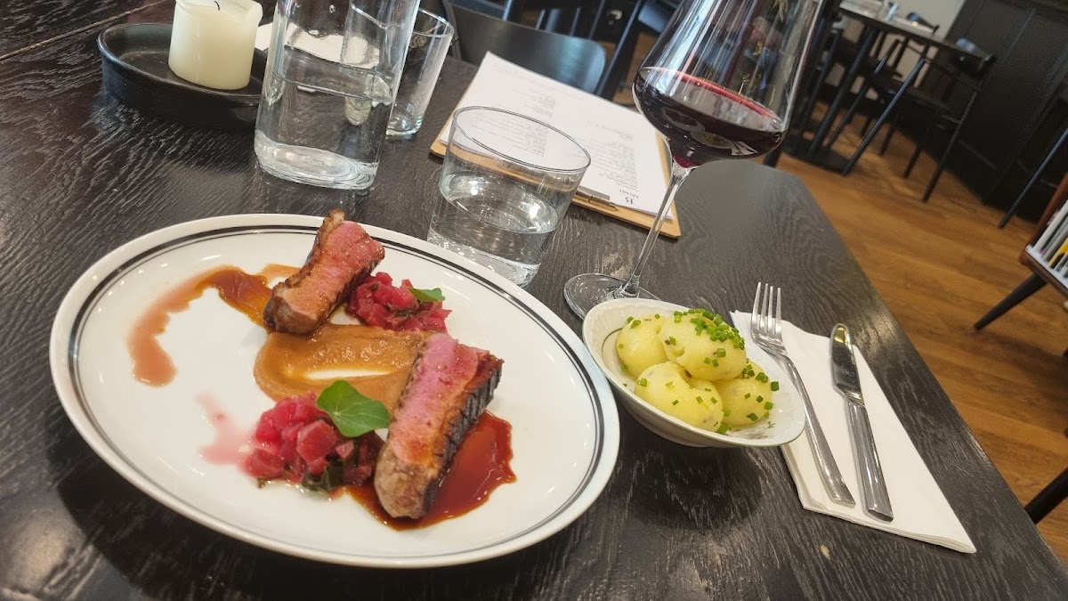 Bernard — photo 3