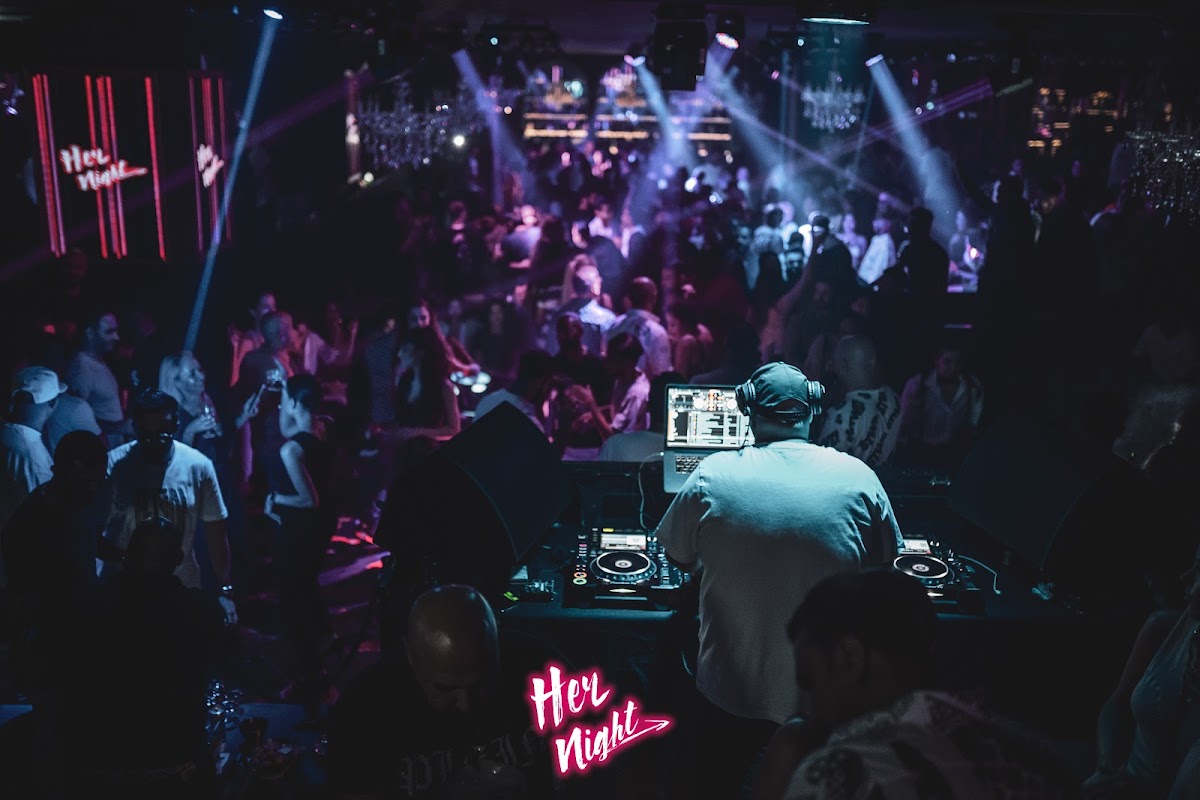 Black Orchid, Doha