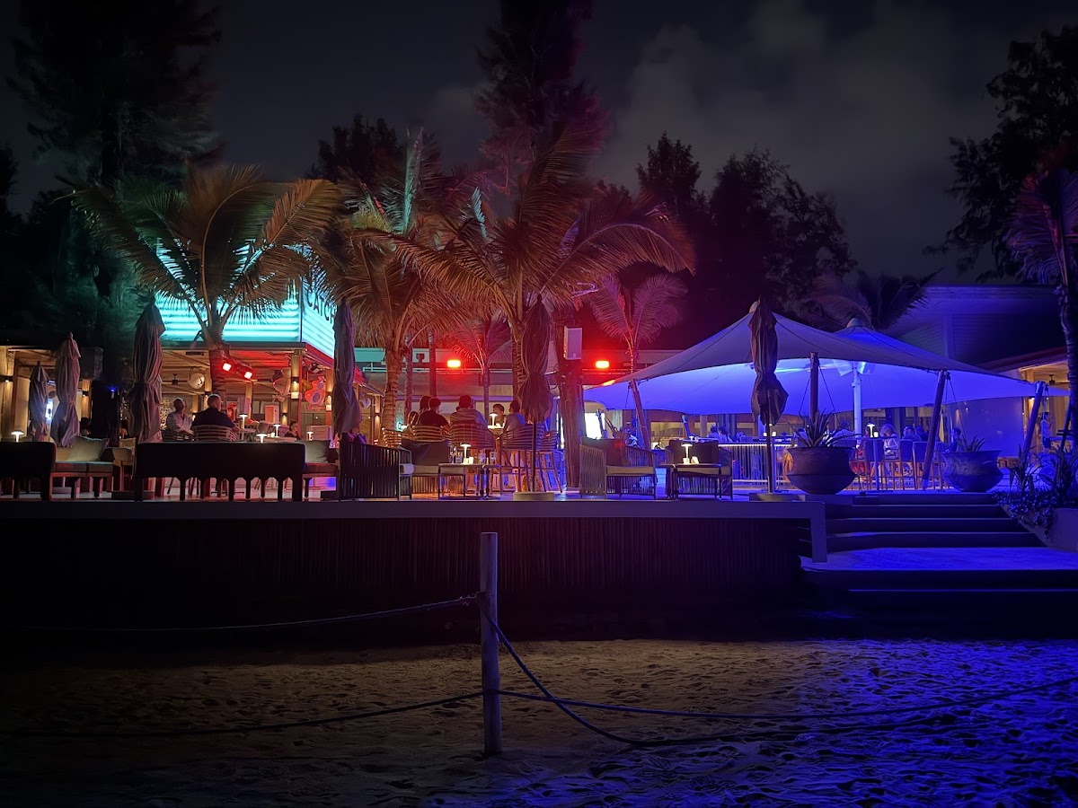 Catch Beach Club — photo 4