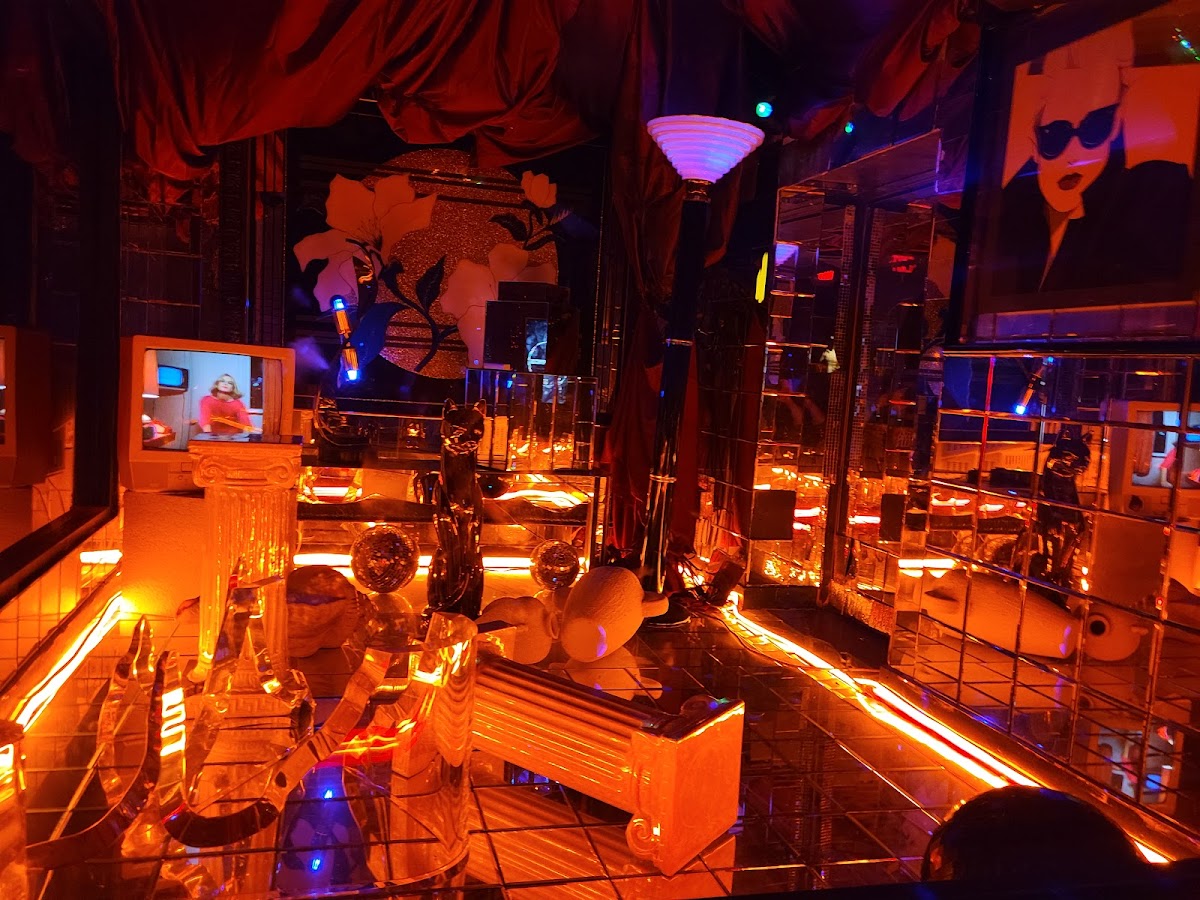 Club Space — photo 2
