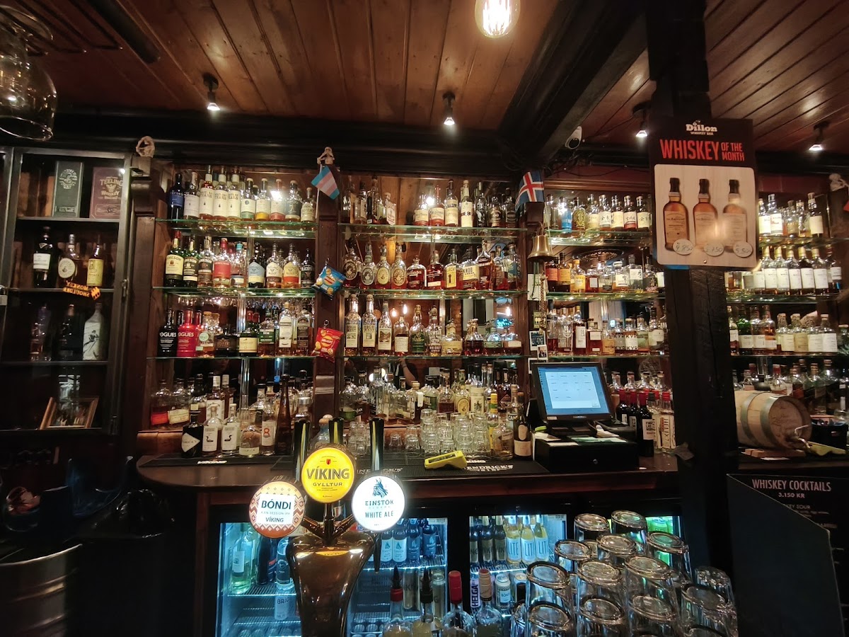 Dillon Whiskey Bar — photo 4