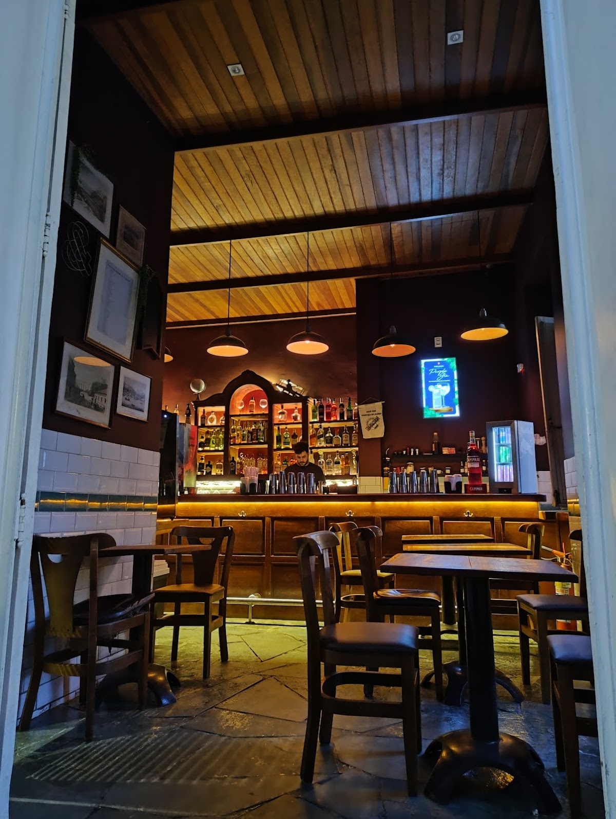 Explorer Bar — photo 5