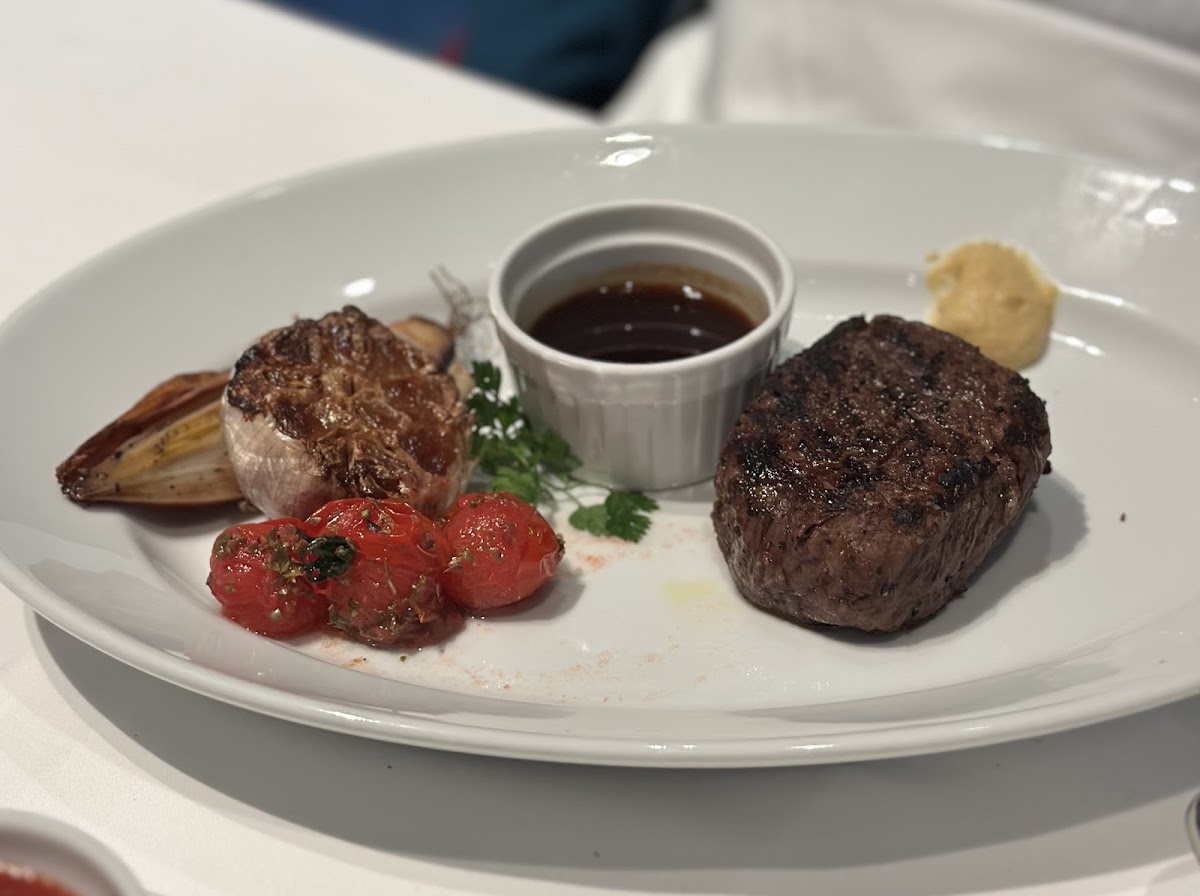 Grand Hyatt Steakhouse — photo 2