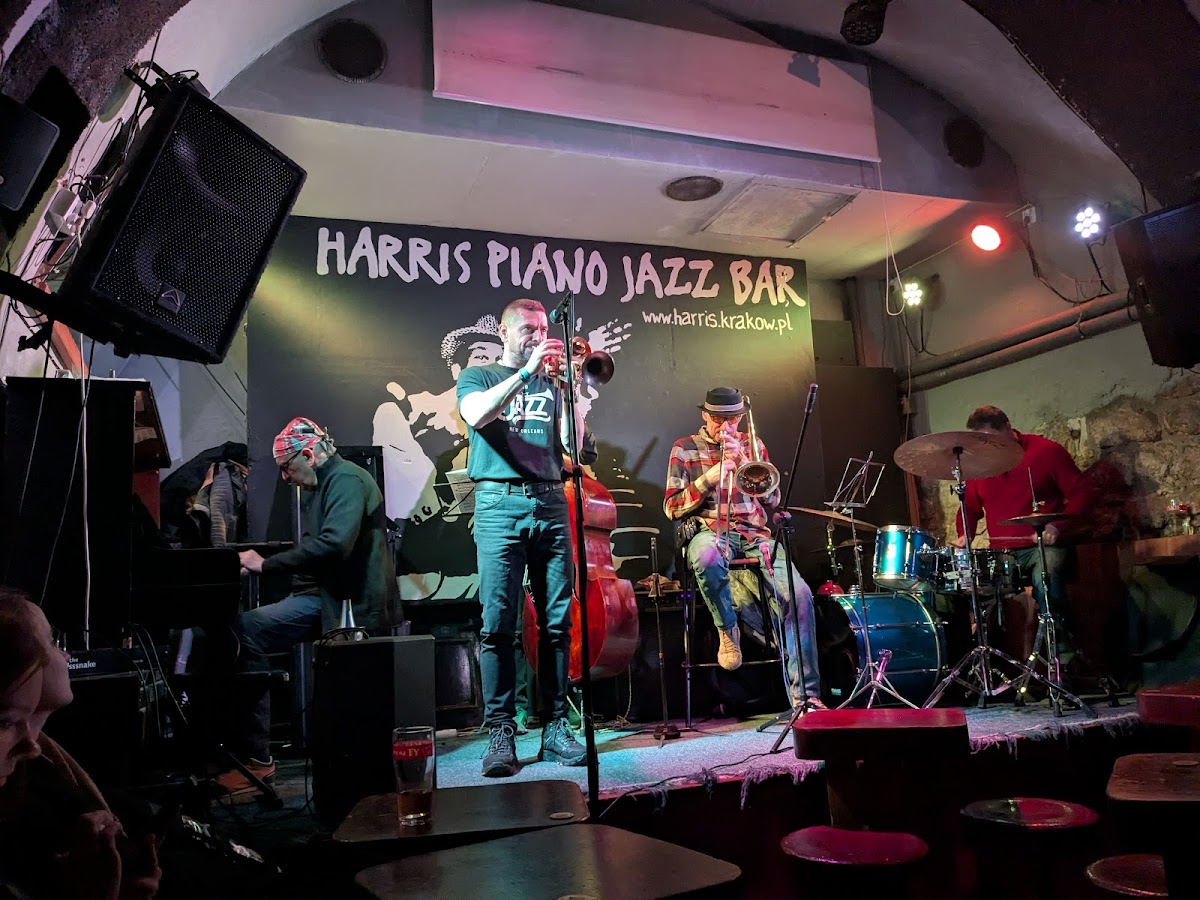 Harris Piano Jazz Bar — photo 2