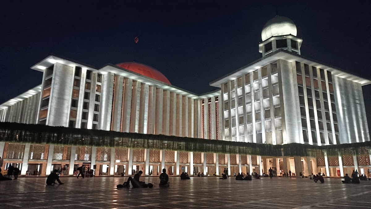 Istiqlal Mosque — photo 2