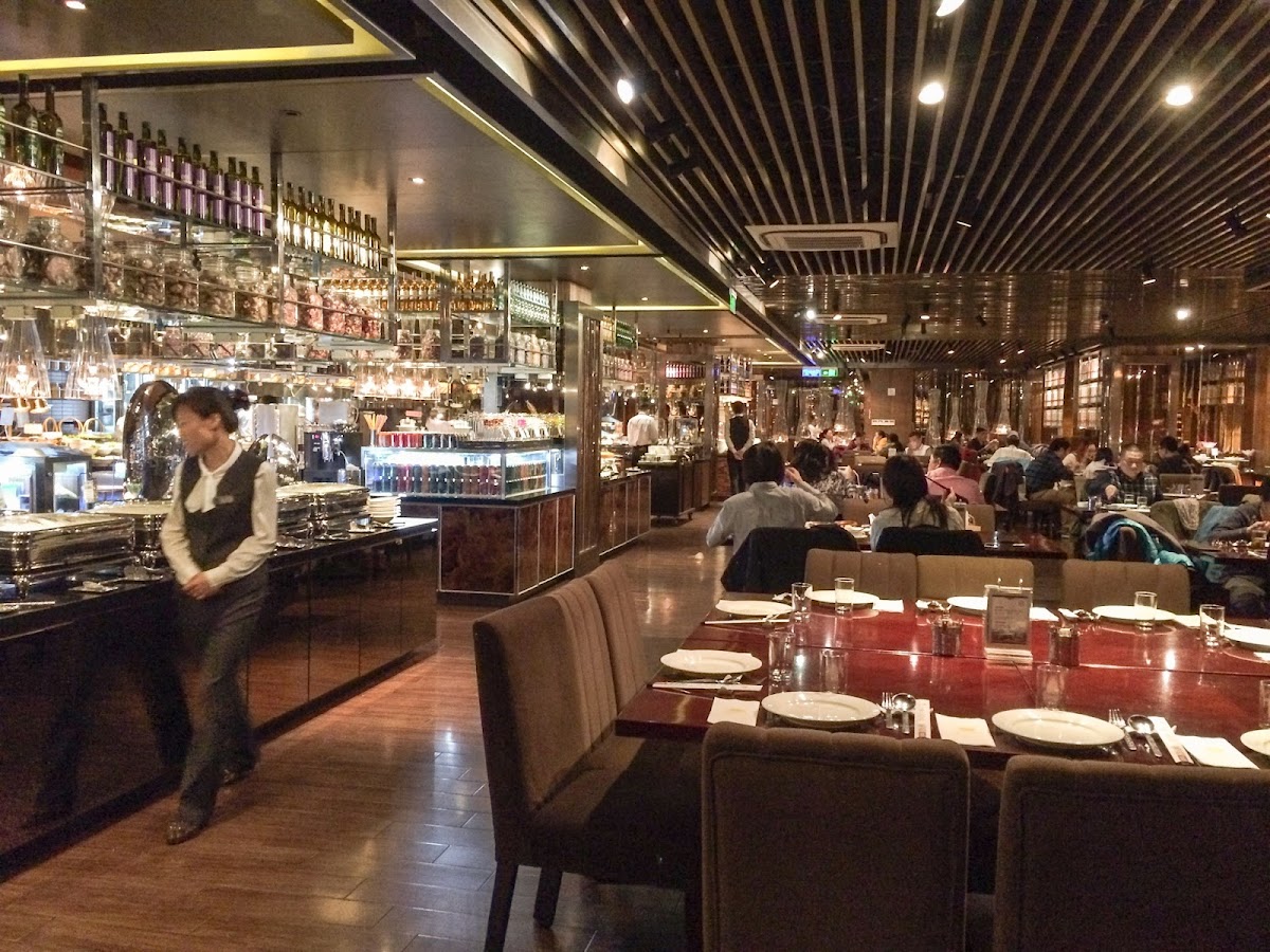 Jen Dow, Shanghai