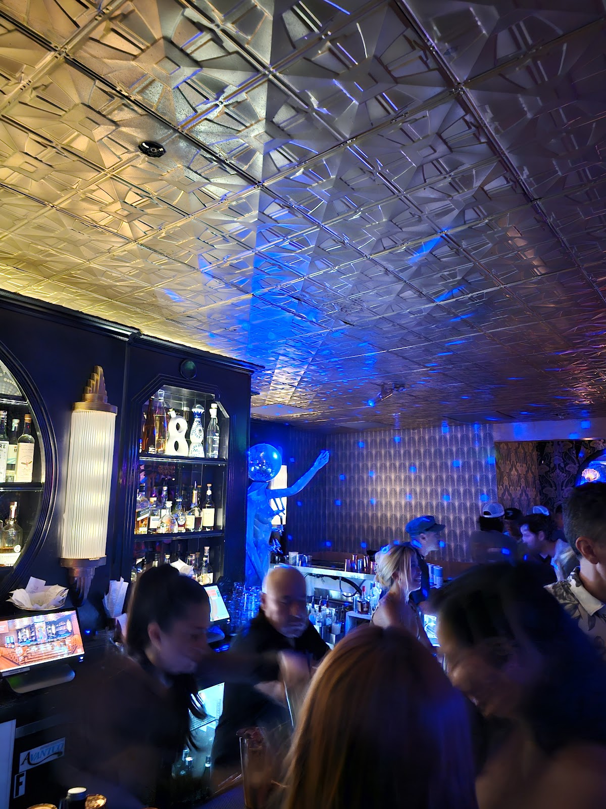 Kiss Kiss Bang Bang — photo 2