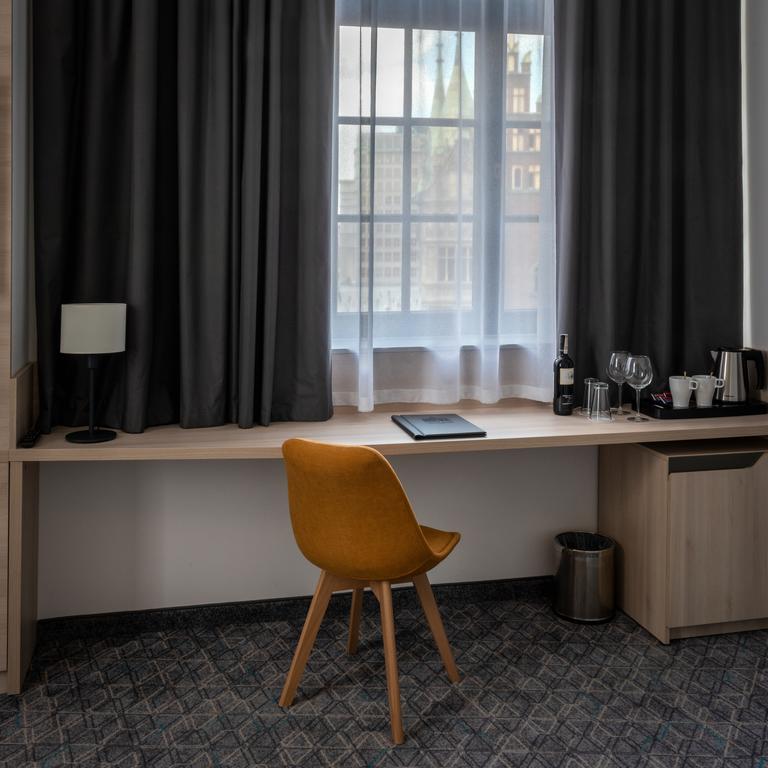 Korona Hotel Wrocław Market Square — photo 2