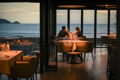 L'Arôme by the Sea