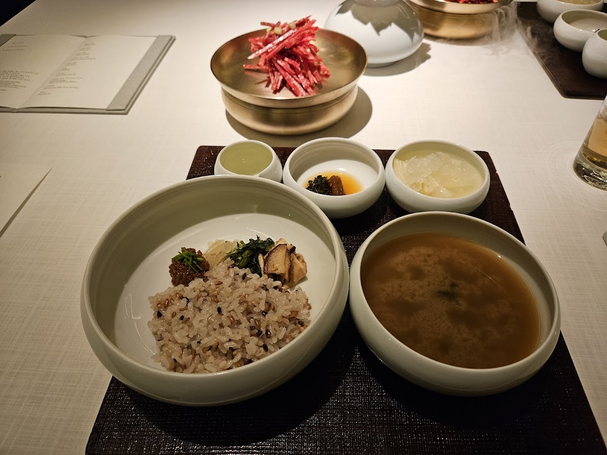 La Yeon — photo 2