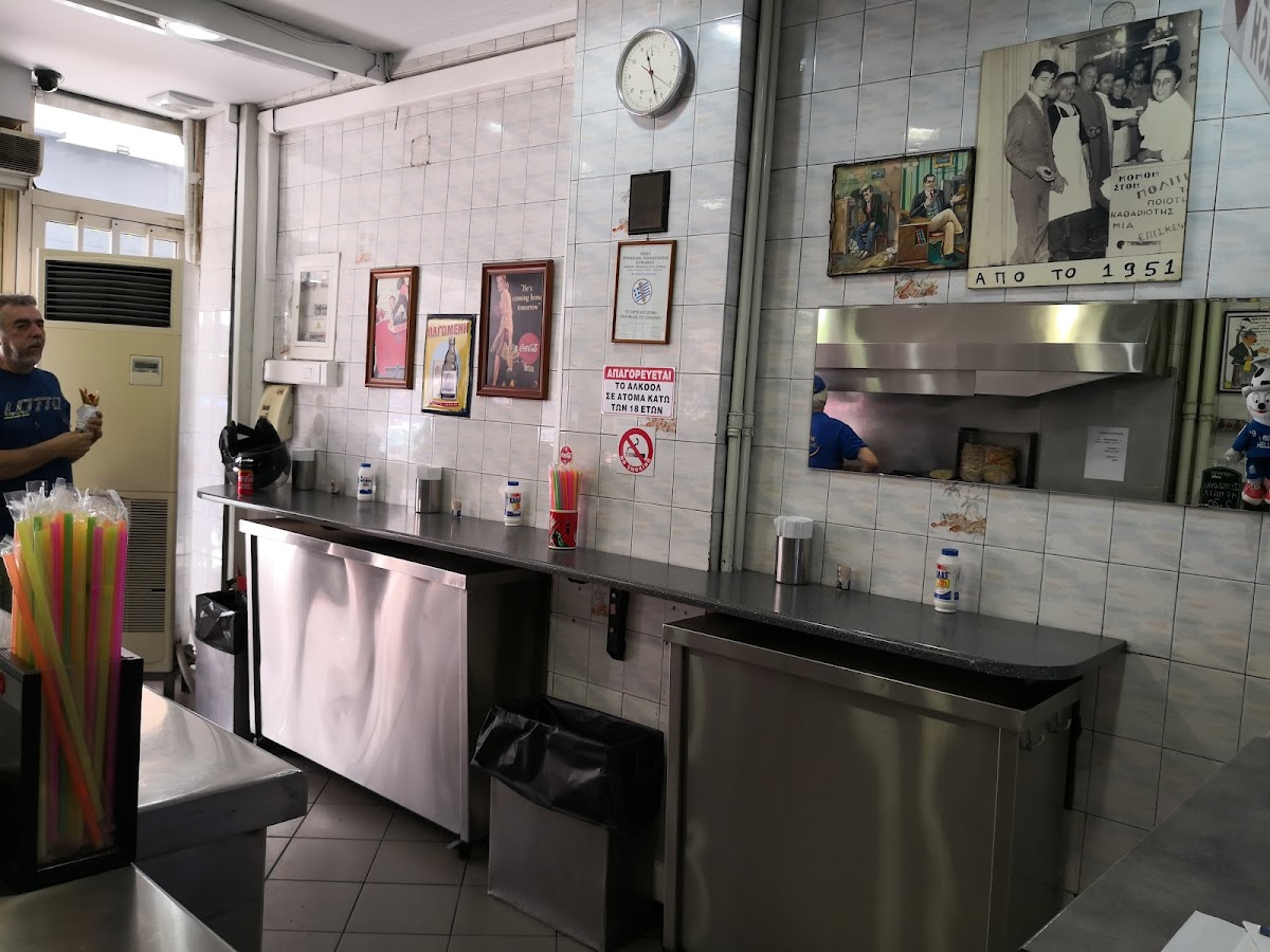 Lefteris o Politis, Athens