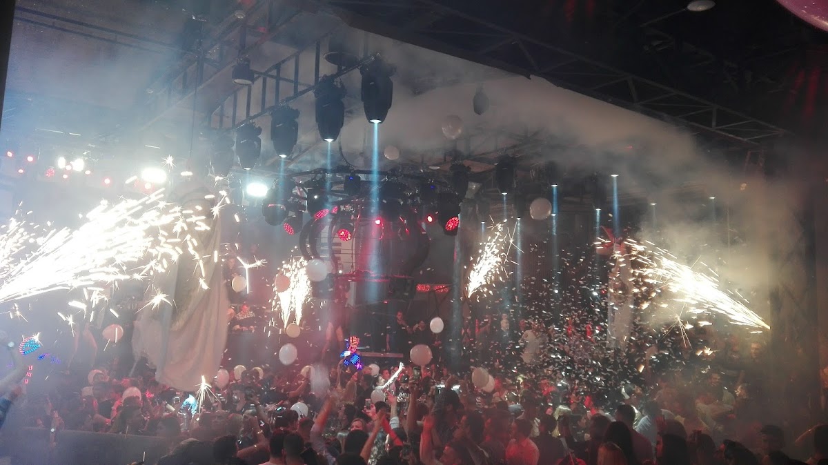 Lohan Nightclub — photo 5