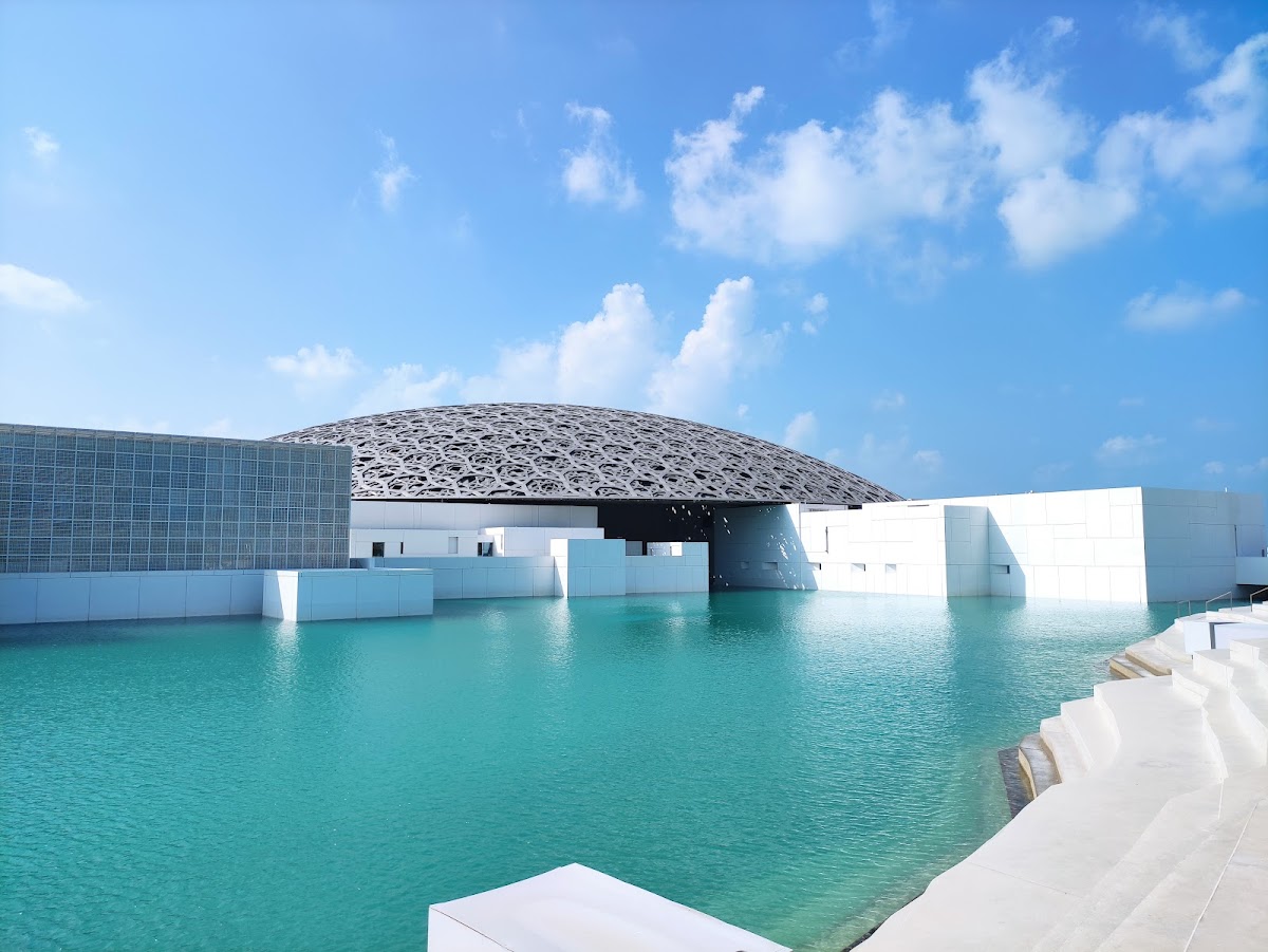 Louvre Abu Dhabi, Abu Dhabi