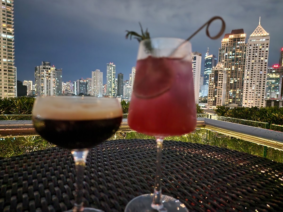 Mistral Rooftop Bar — photo 2