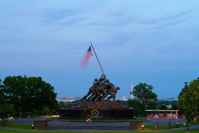Night Monument Tour