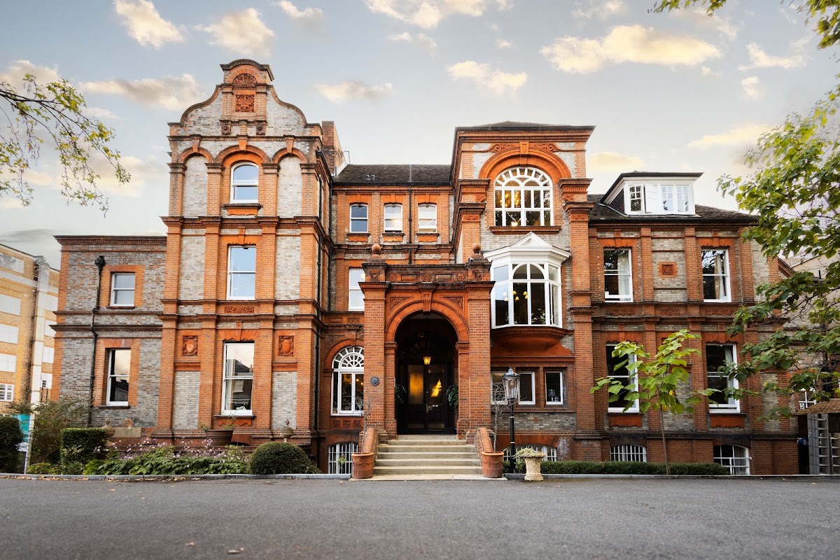 Palmers Lodge Swiss Cottage, London