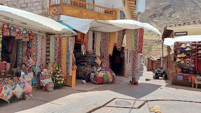 Pisac Ruins and Market