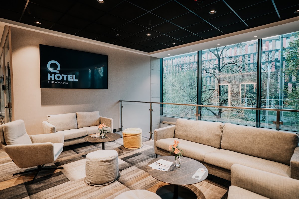 Q Hotel Plus Wrocław, Wroclaw