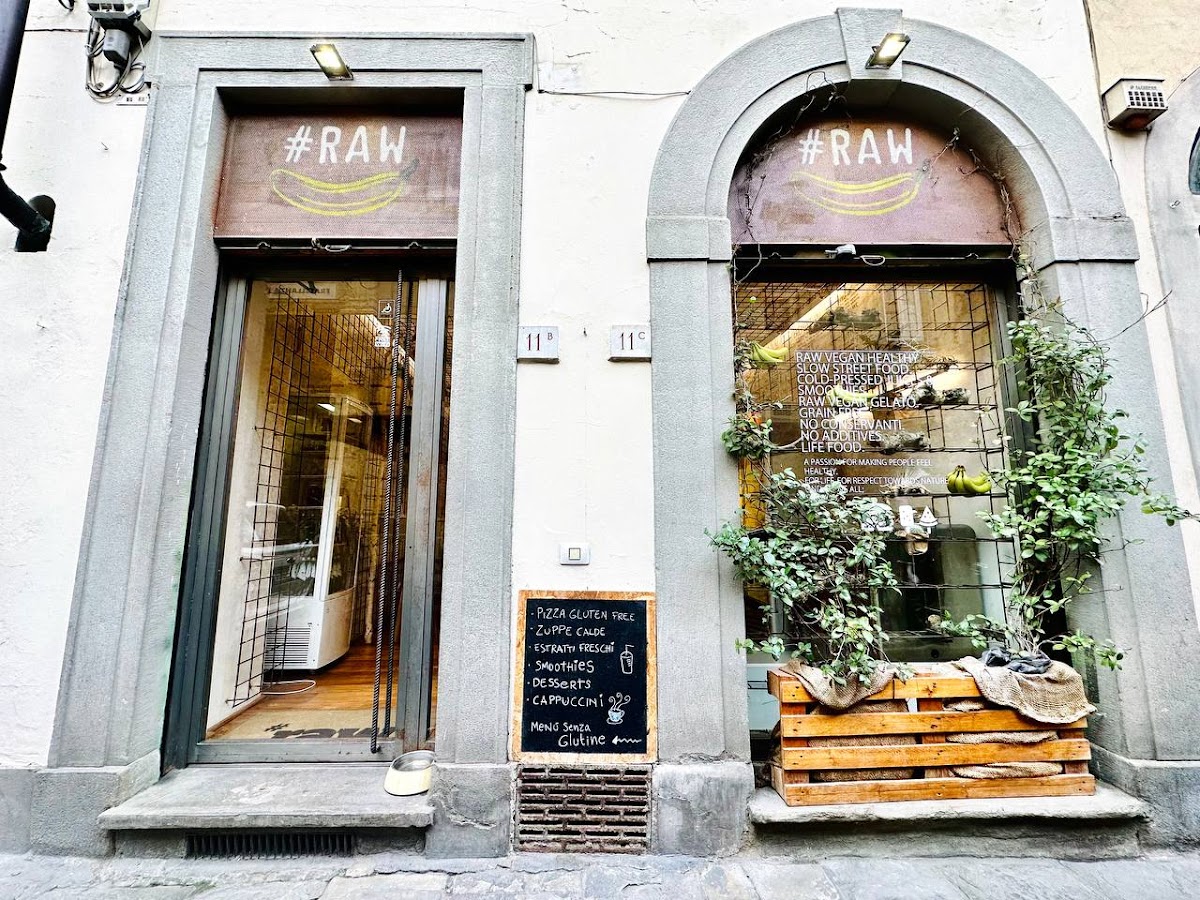 Raw Firenze, Florence
