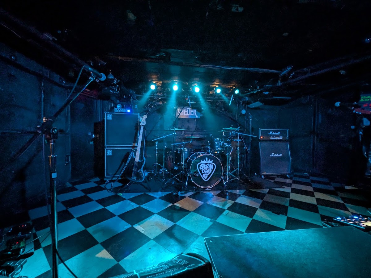Shelter — photo 2
