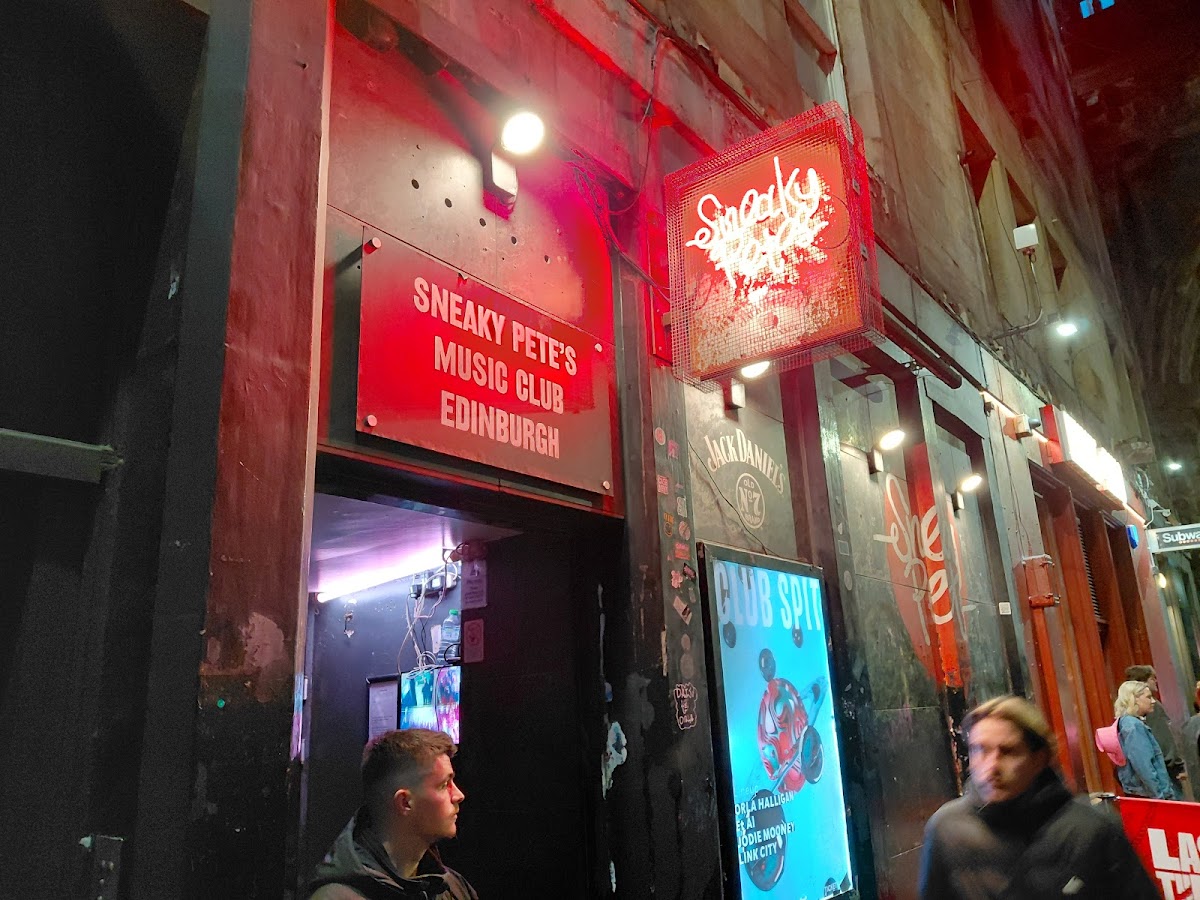Sneaky Pete's, Edinburgh