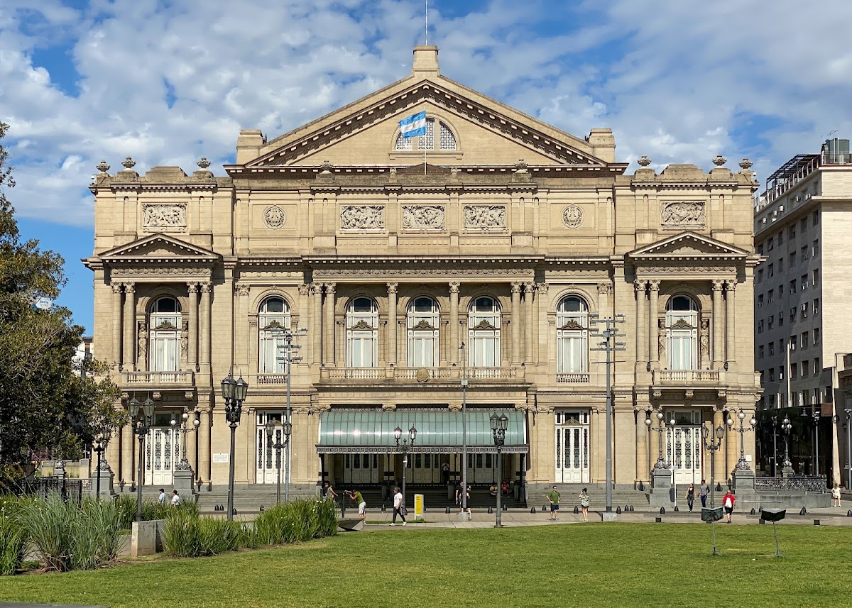 Teatro Colón — photo 2