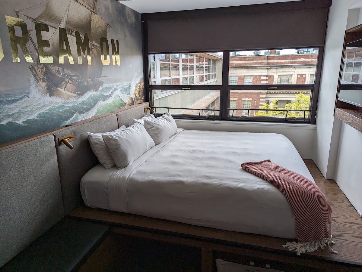 The Revolution Hotel — photo 2
