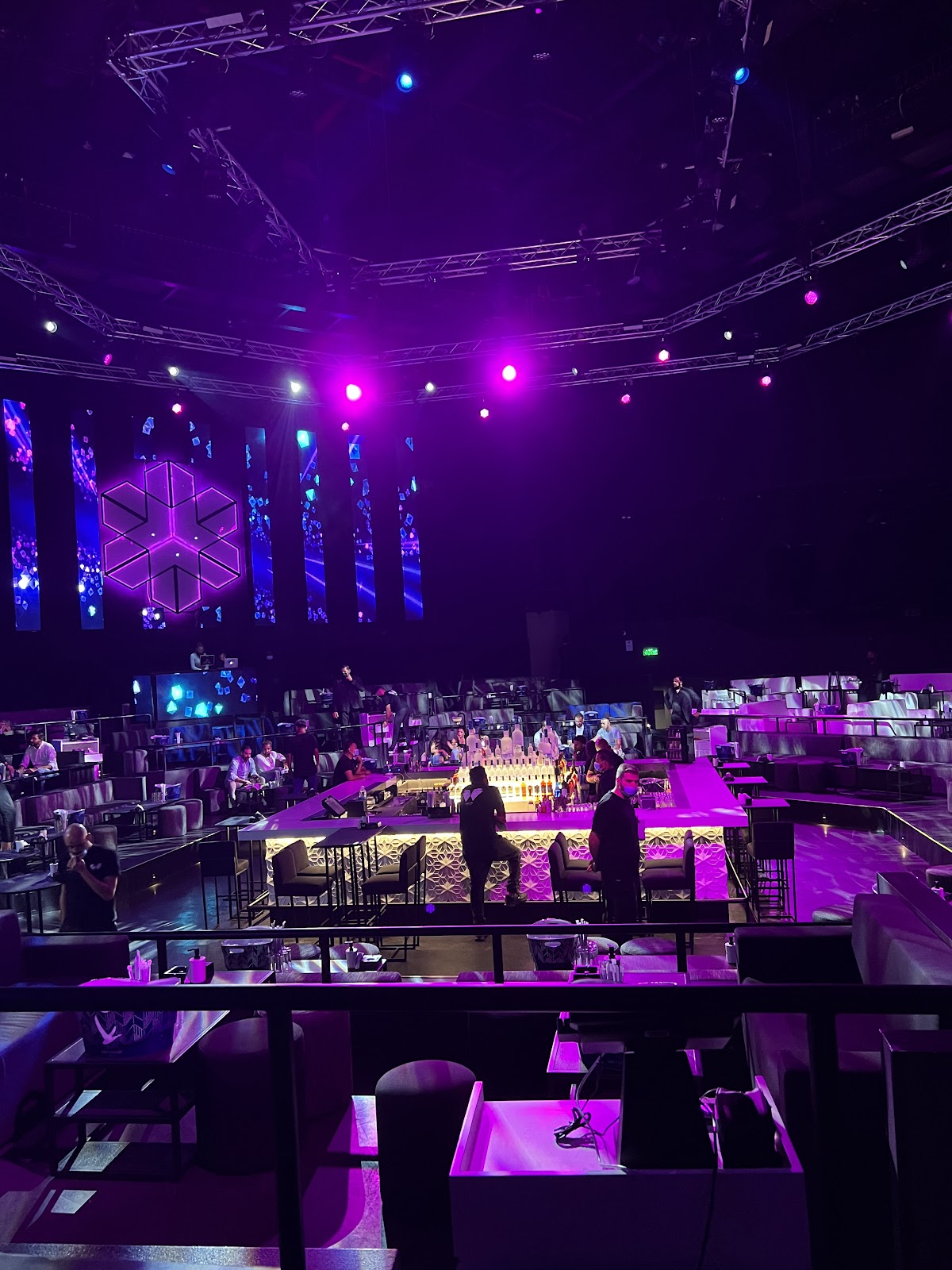 White Abu Dhabi — photo 3