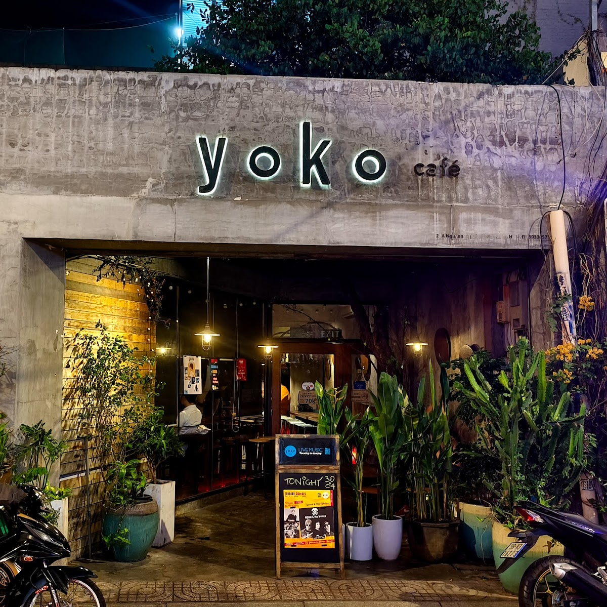 Yoko Cafe, Saigon